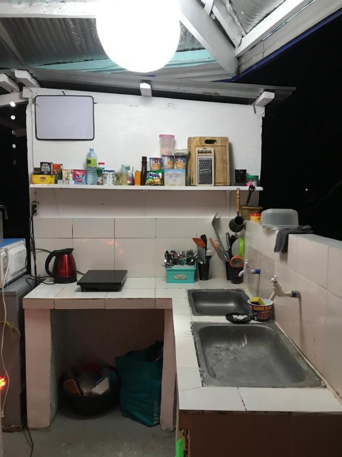 Hostel Lions Mambajao Ngoại thất bức ảnh